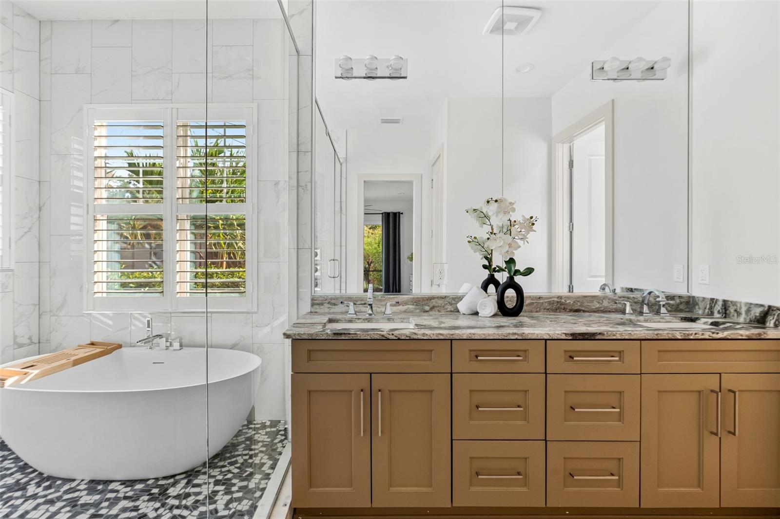 LAKE BRANTLEY ISLES AMD - Residential