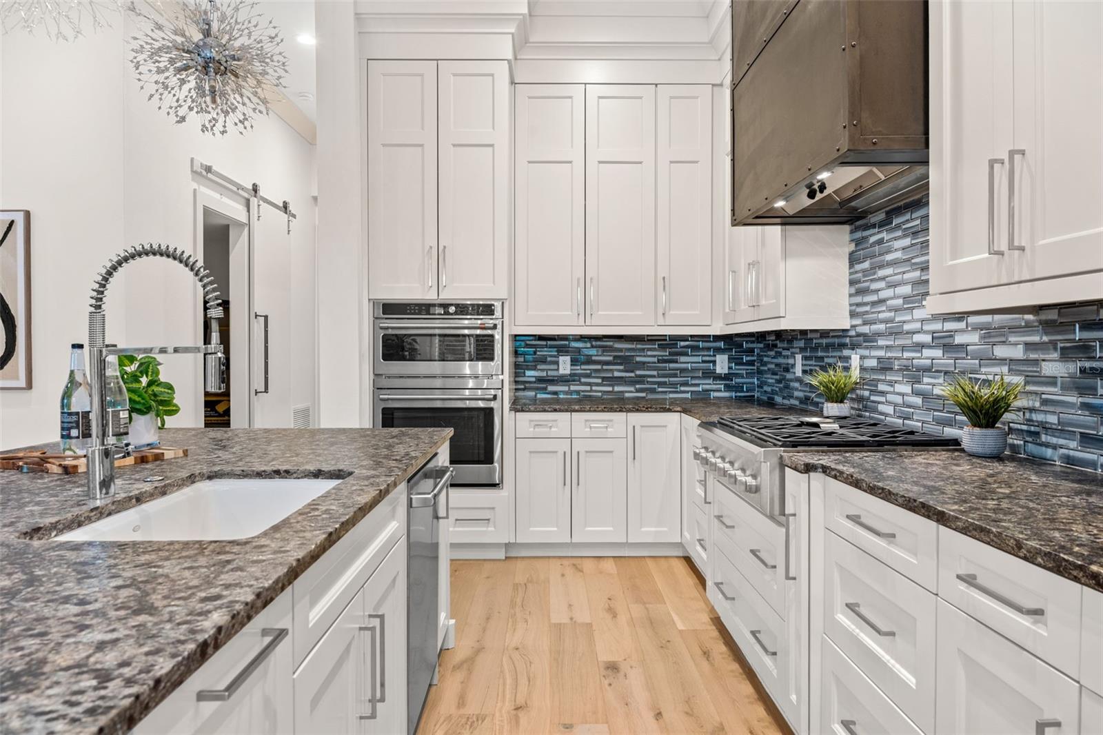 LAKE BRANTLEY ISLES AMD - Residential