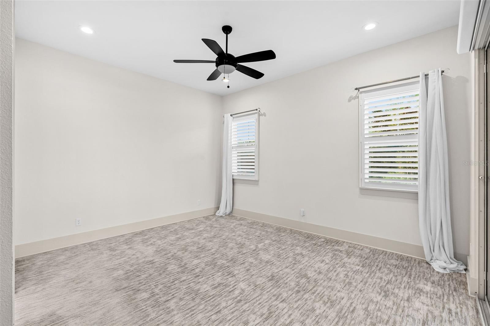 LAKE BRANTLEY ISLES AMD - Residential