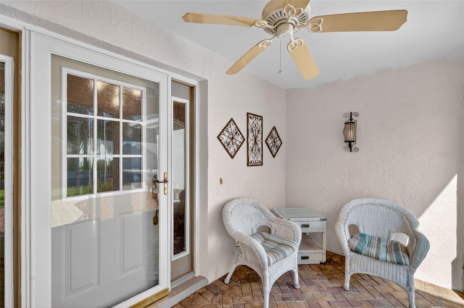 511 LOMA PASEO DRIVE