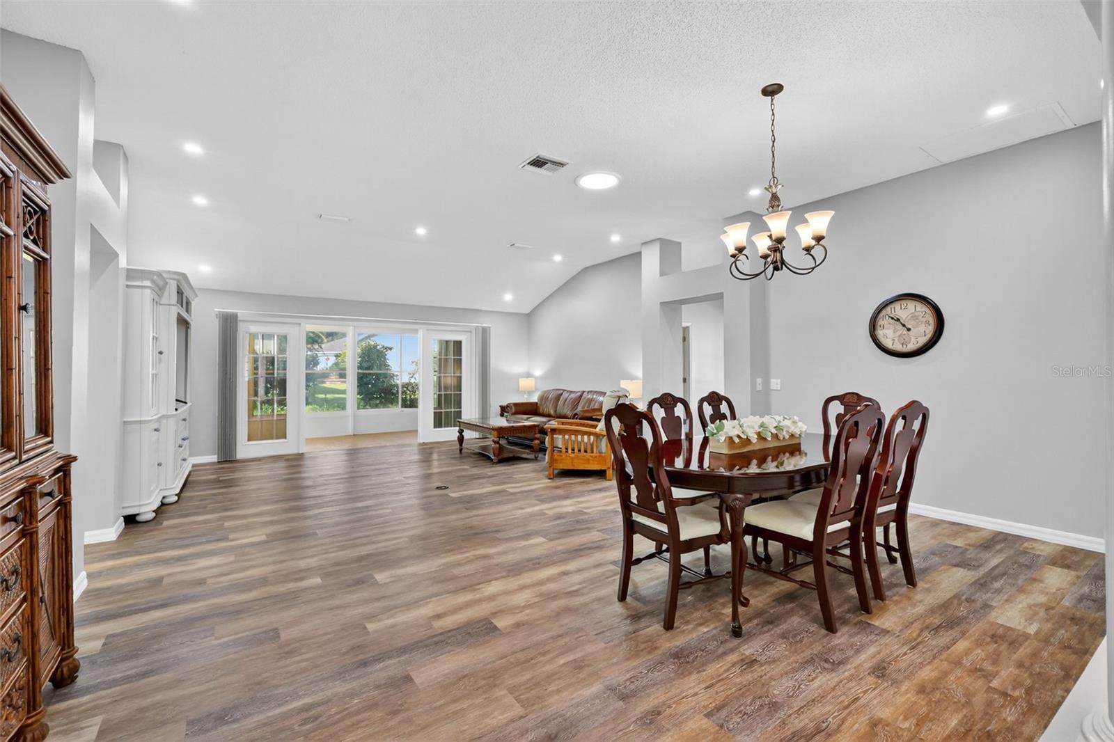 511 LOMA PASEO DRIVE