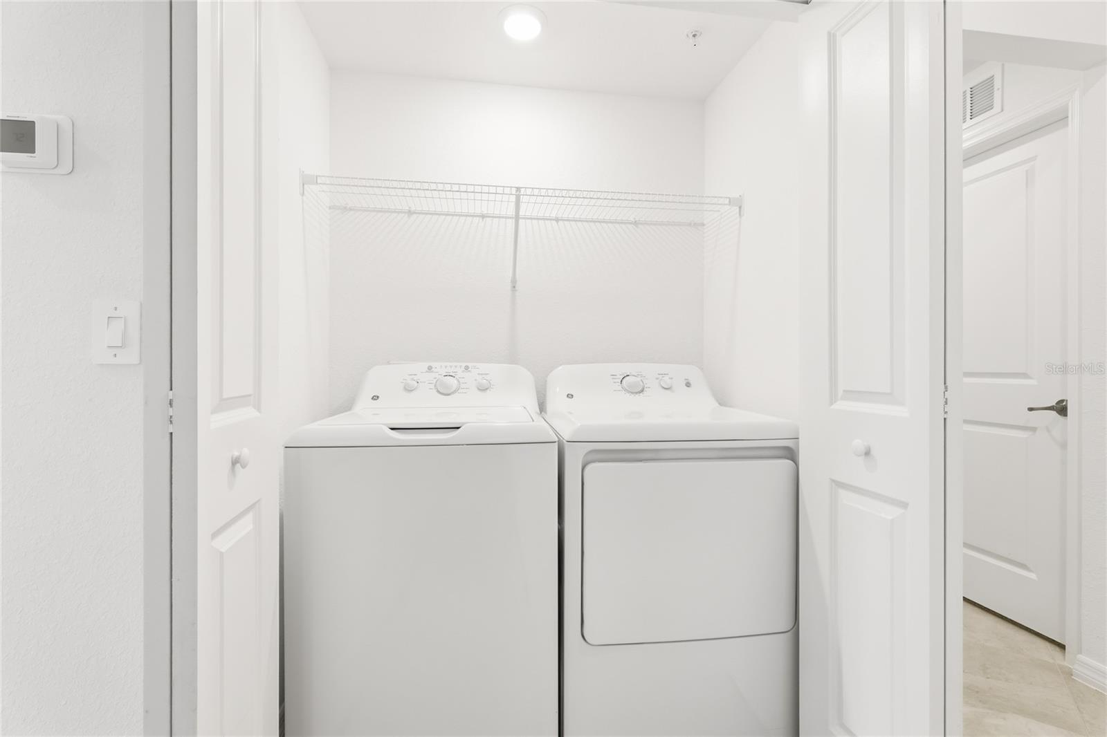 CALUSA COUNTRY CLUB - Residential Lease