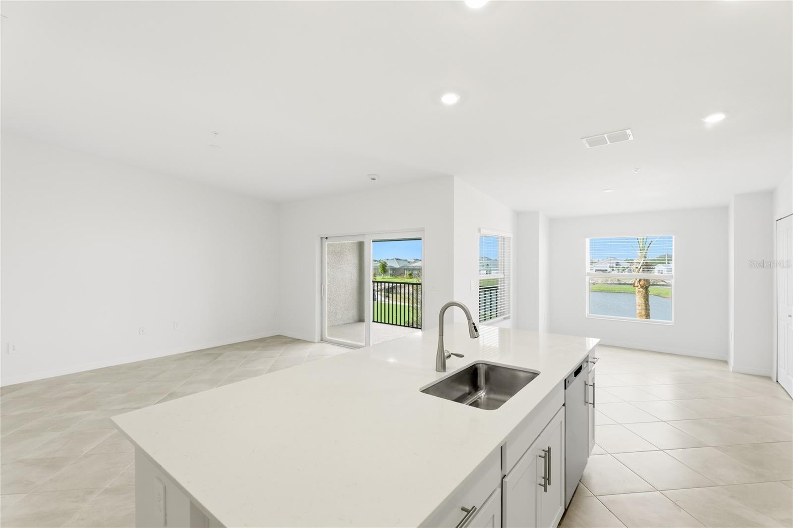 CALUSA COUNTRY CLUB - Residential Lease