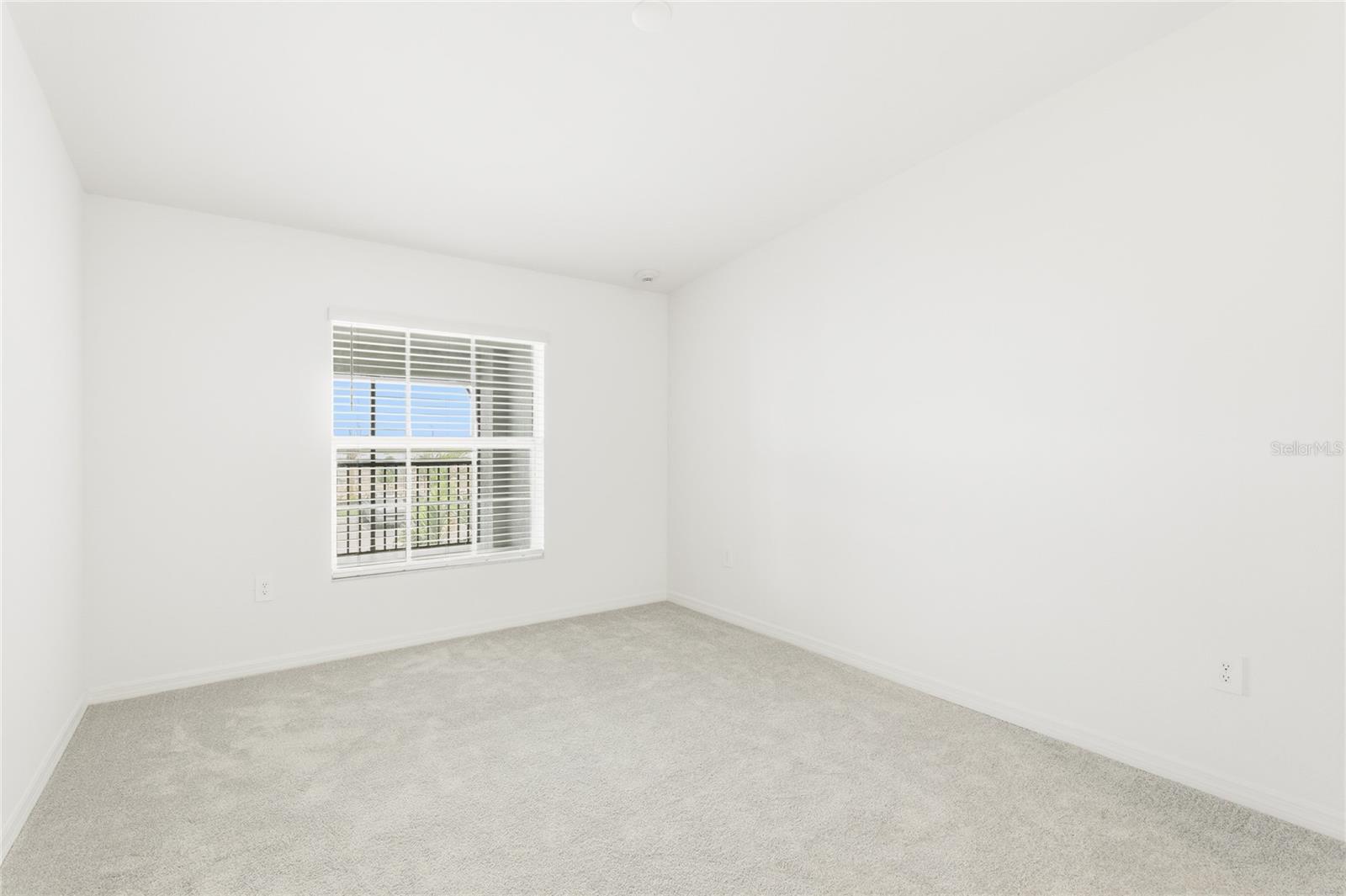 CALUSA COUNTRY CLUB - Residential Lease