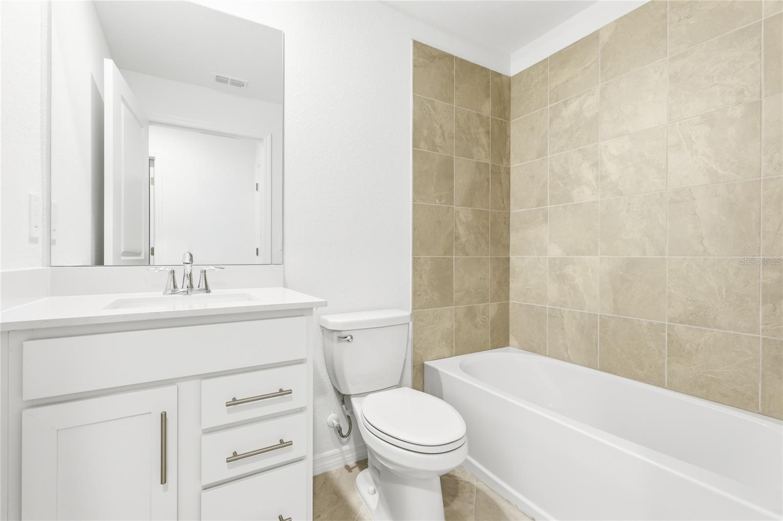 CALUSA COUNTRY CLUB - Residential Lease