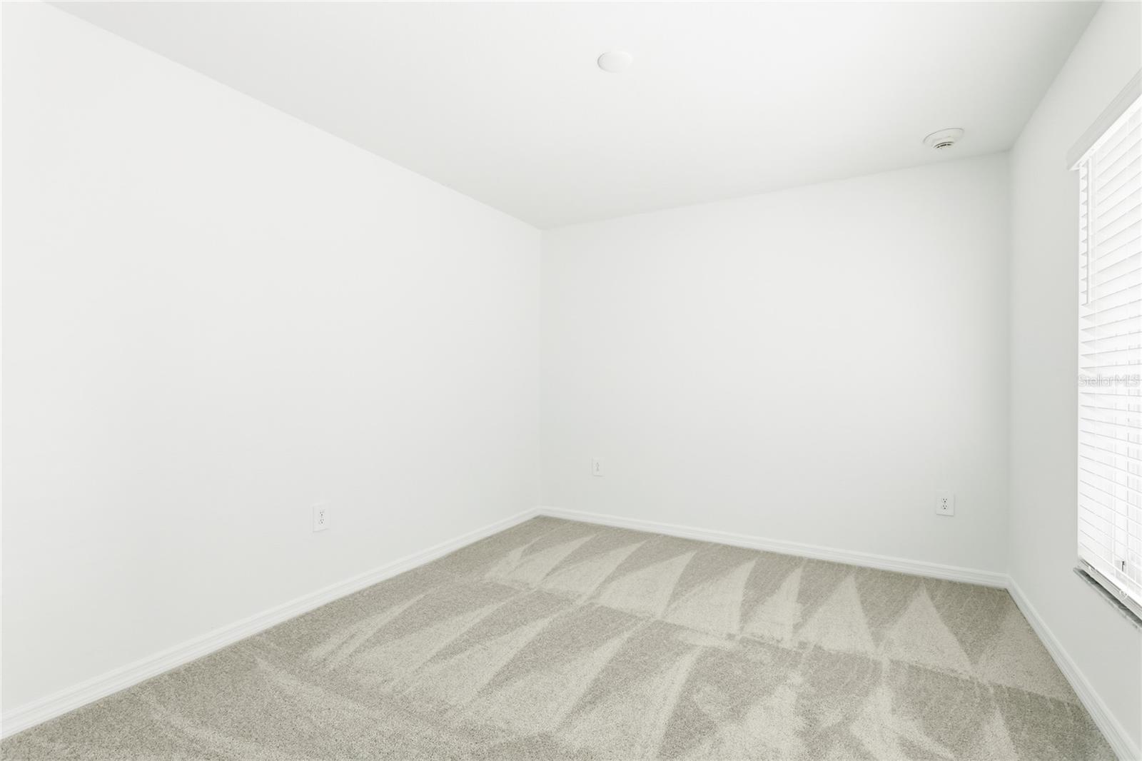 CALUSA COUNTRY CLUB - Residential Lease