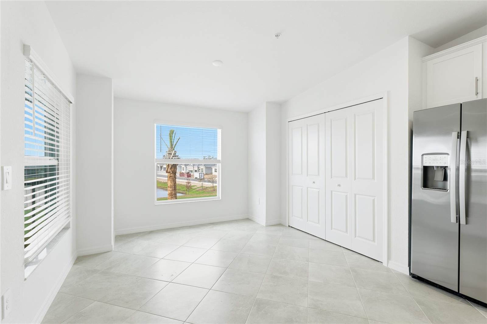 CALUSA COUNTRY CLUB - Residential Lease