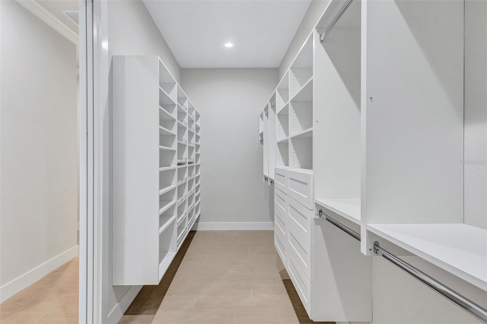 TWIN RIVERS PH V-A4 - Residential