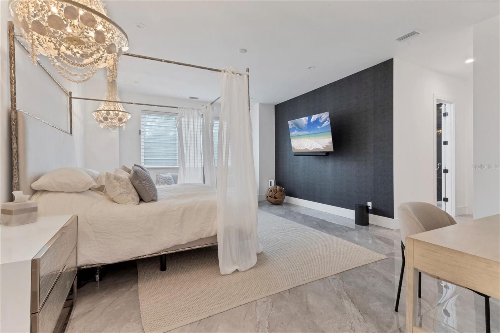 SHORELINE - Residential