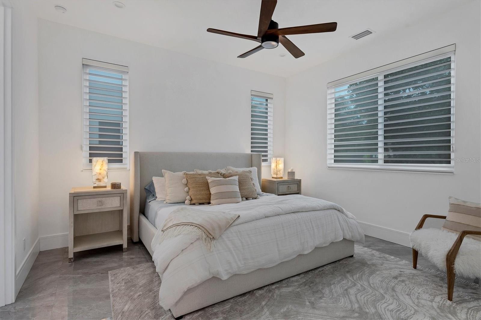 SHORELINE - Residential