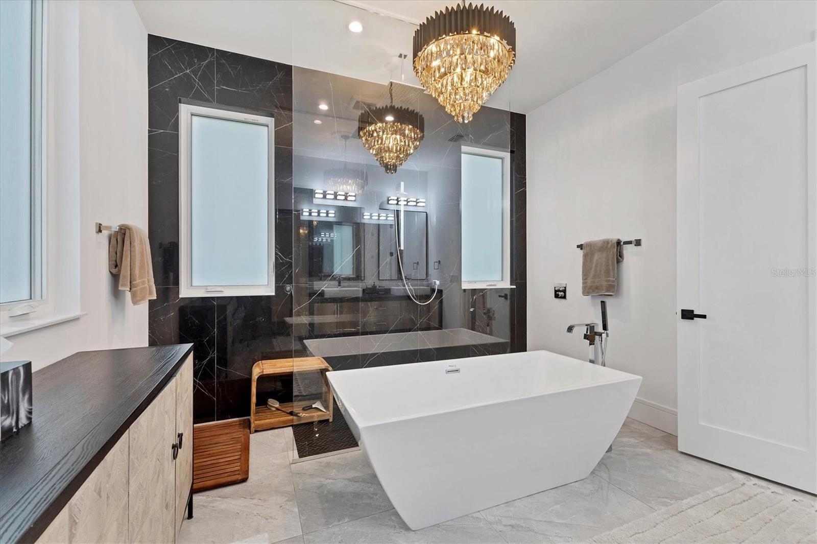 SHORELINE - Residential