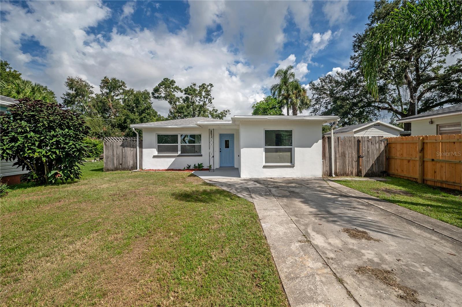 Welcome to this beautifully maintained 3 bedroom, 2 bathroom home located in the highly desirable Riverside Heights neighborhood of Tampa. Sitting on a quiet street just minutes from Armature Works, the Tampa Riverwalk, and all the vibrant dining and entertainment that Seminole Heights and Downtown have to offer, this home combines convenience with comfort.
Step inside to find an inviting open floor plan featuring a spacious living room, updated kitchen with stainless steel appliances, stone countertops, and ample cabinet space. The primary suite offers a private retreat with an en-suite bathroom and generous closet space. Two additional bedrooms provide flexibility for family, guests, or a home office.
Outside, the large backyard is perfect for entertaining or relaxing, with plenty of room for a future pool. A private driveway and mature landscaping complete this move-in ready property.
Don’t miss this opportunity to own a home in one of Tampa’s most sought-after neighborhoods—just minutes from I-275 for easy access across the Bay.