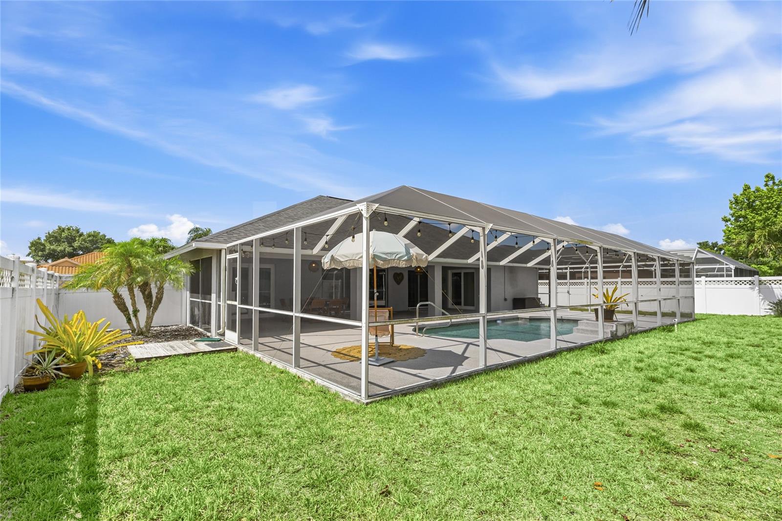 GROVE POINTE - Residential