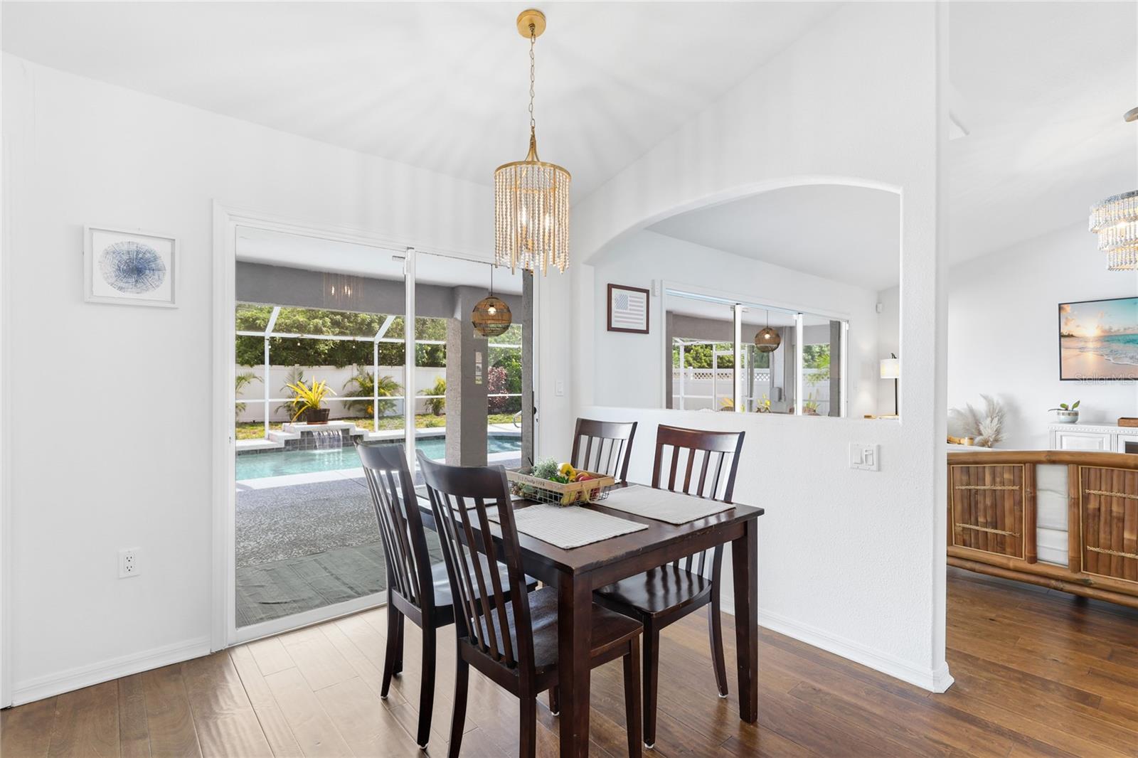 GROVE POINTE - Residential