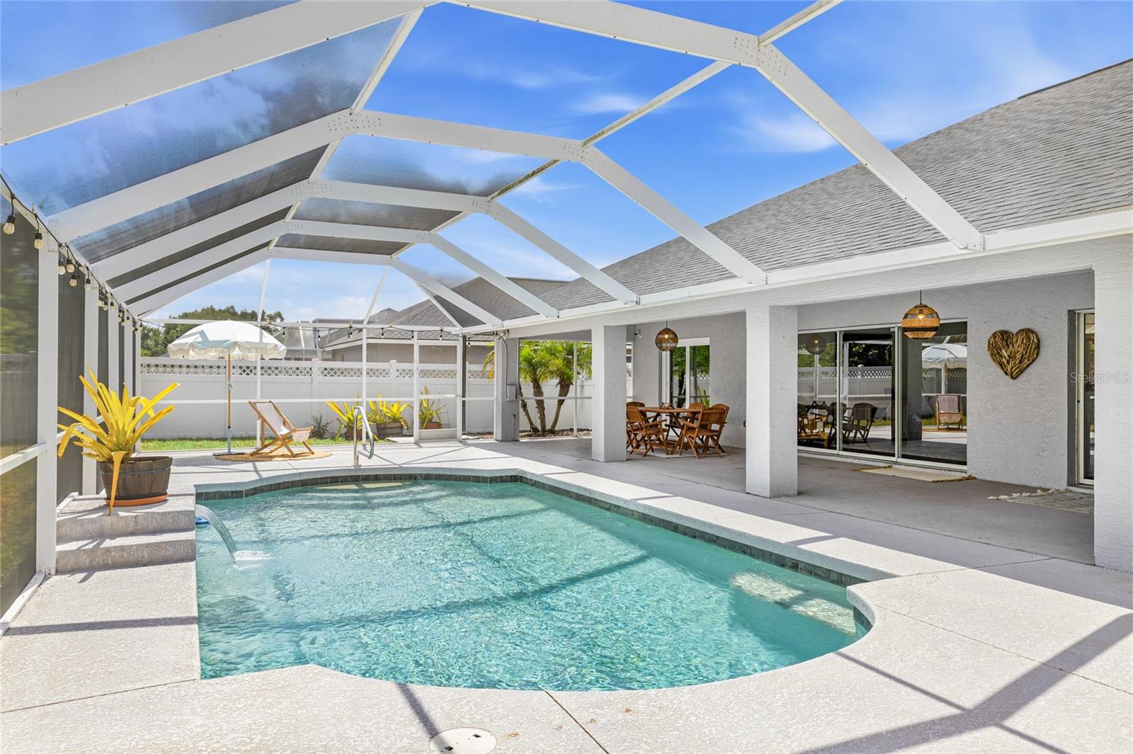 GROVE POINTE - Residential