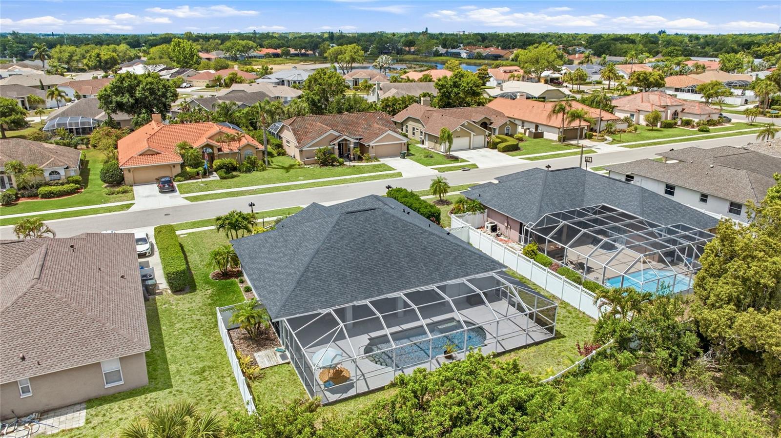 GROVE POINTE - Residential