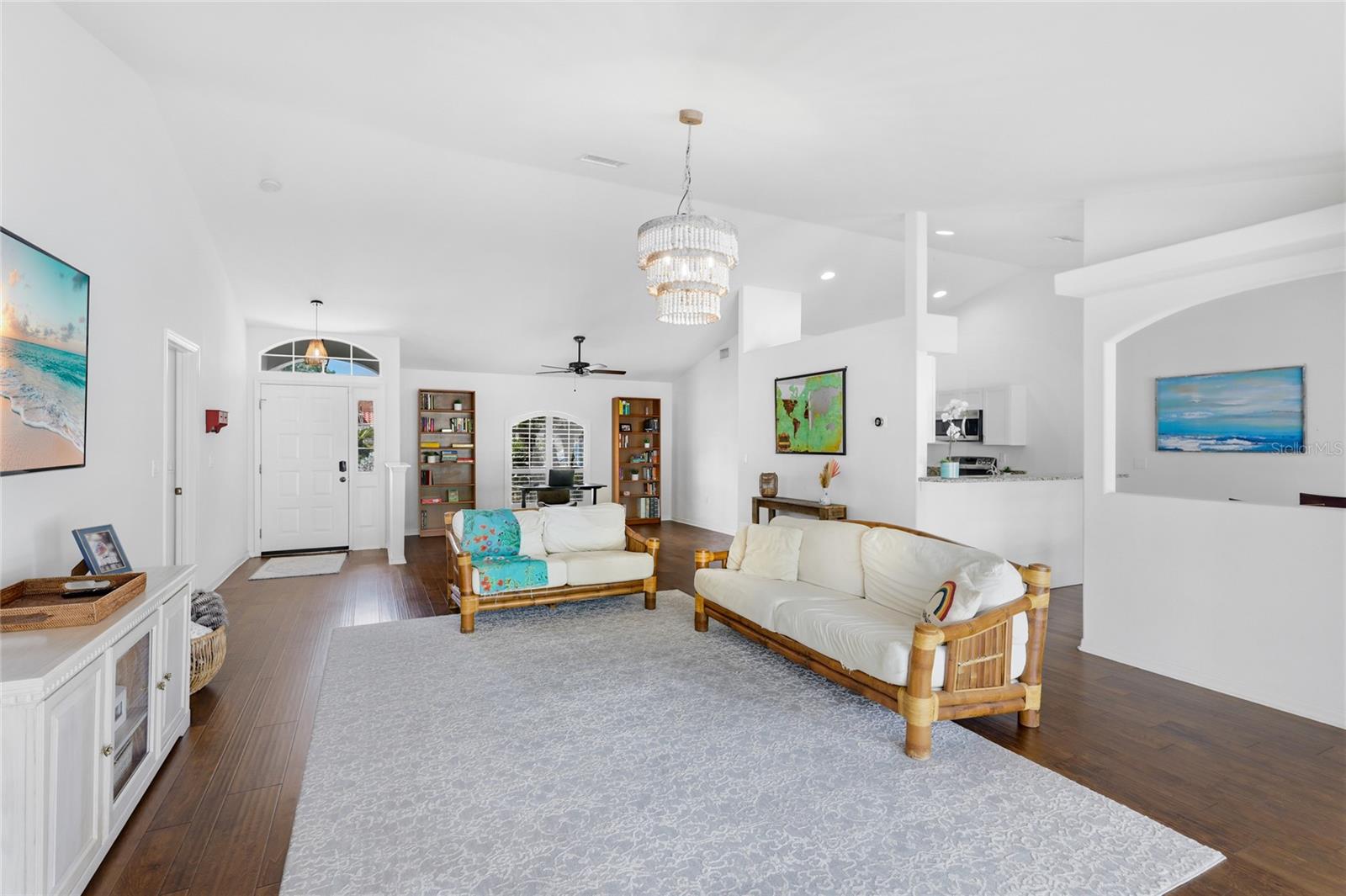 GROVE POINTE - Residential