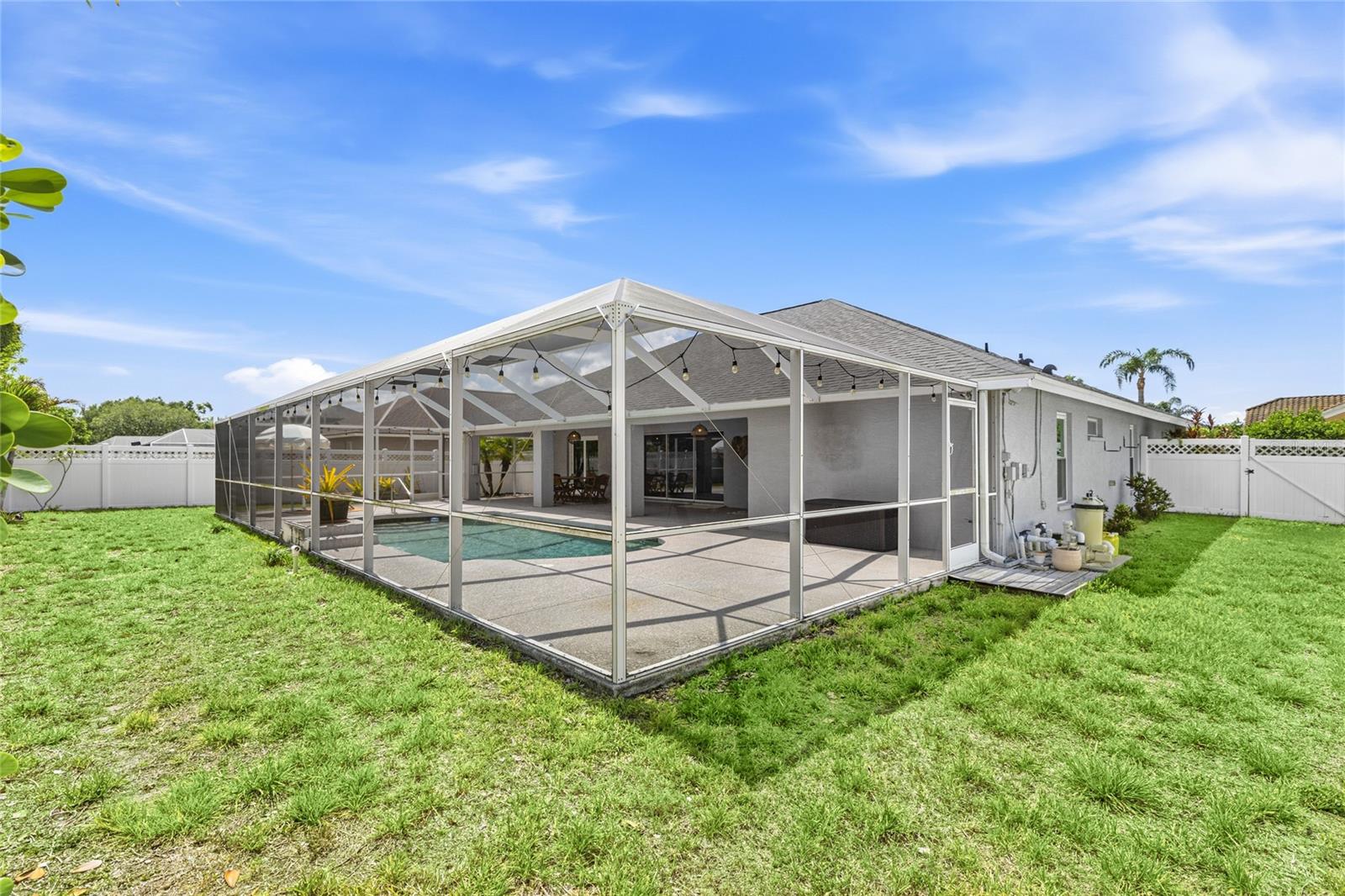 GROVE POINTE - Residential