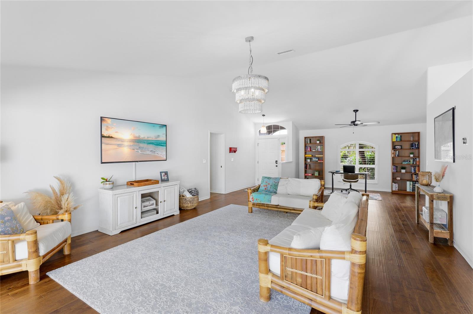 GROVE POINTE - Residential