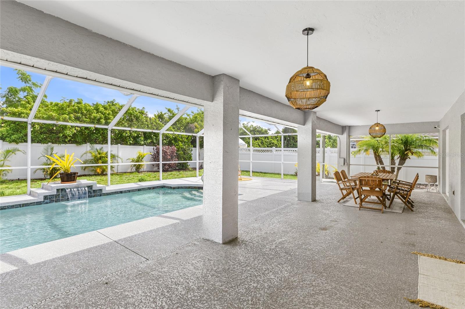GROVE POINTE - Residential