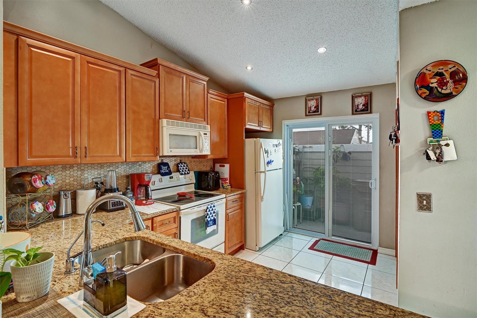 PINE ISLAND VILLAS AT BVL - Residential