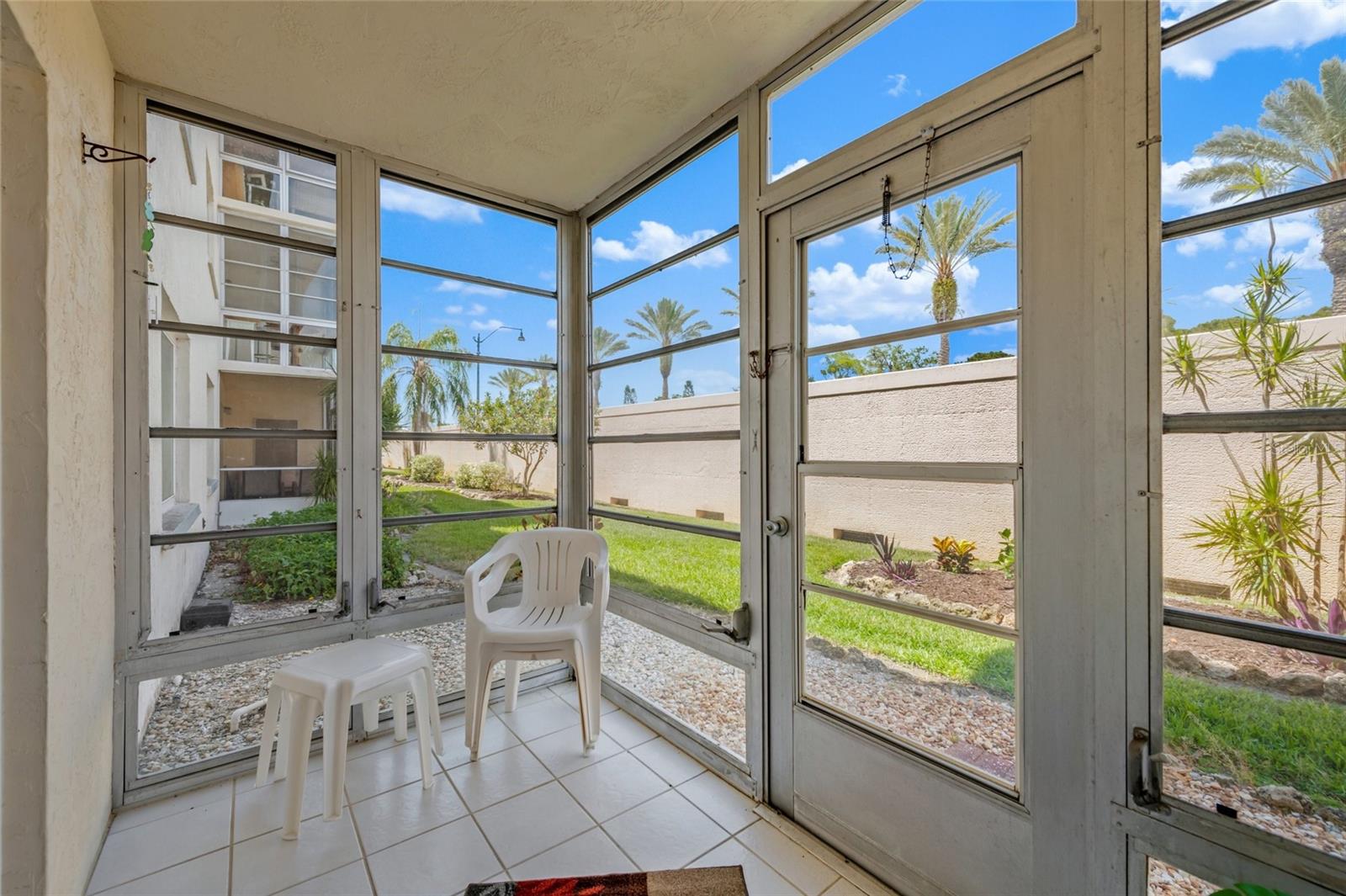 HOLIDAY APTS - Residential Lease