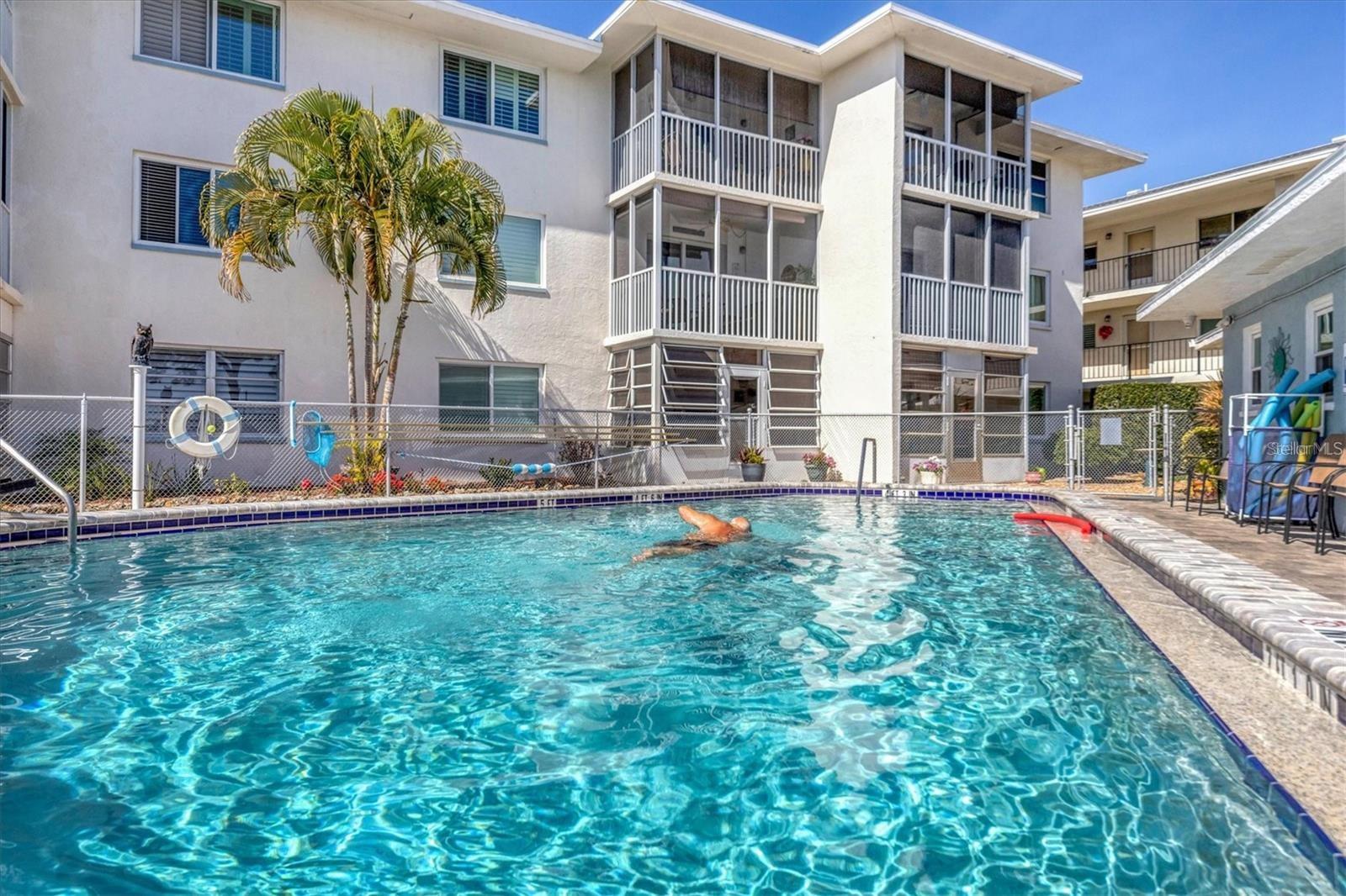 HOLIDAY APTS - Residential Lease