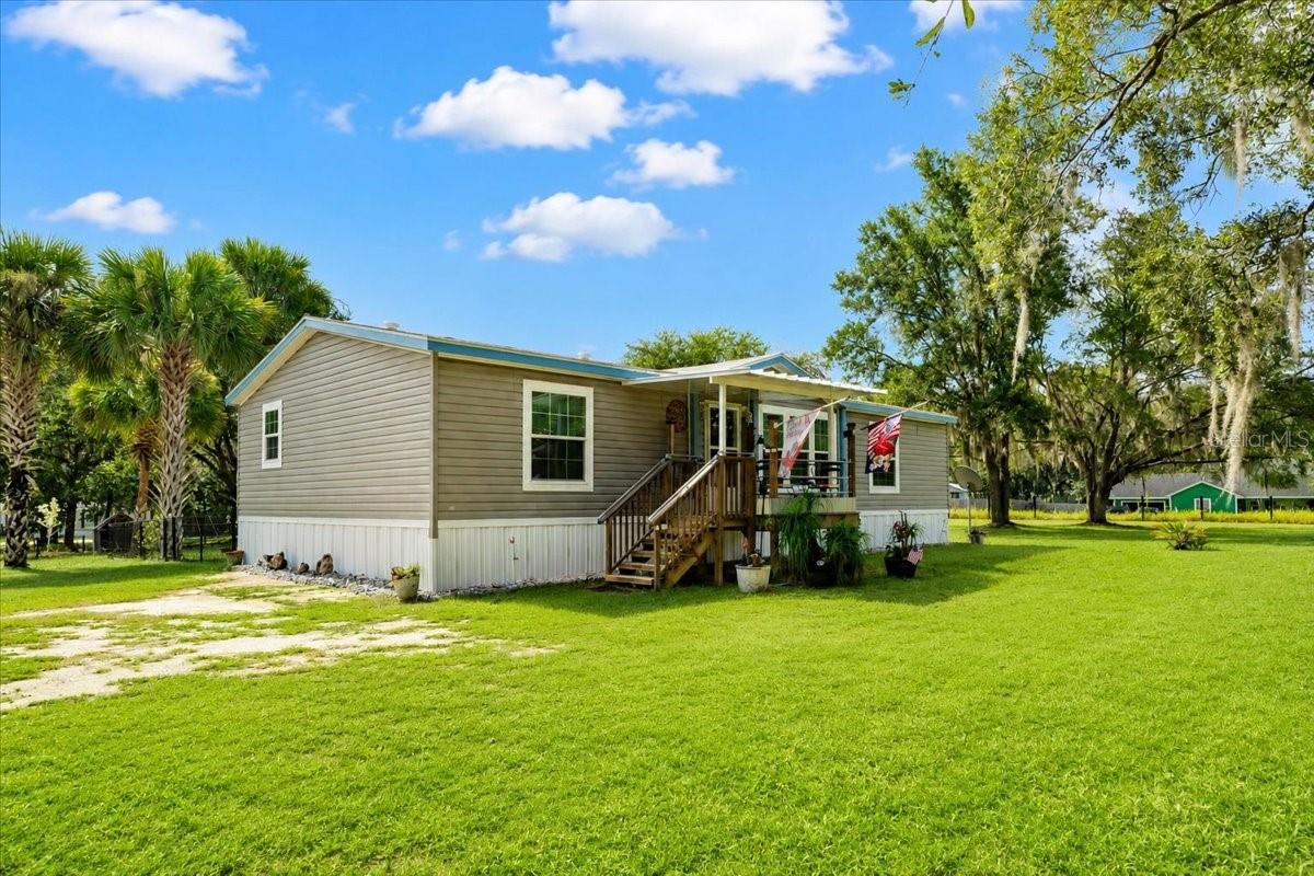 152 KELLY LANE - Photo 3