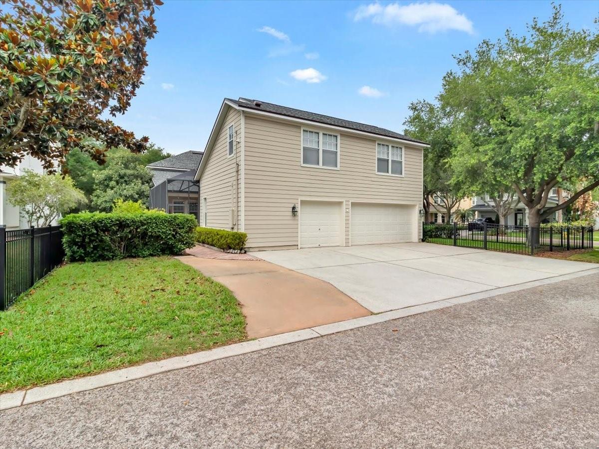 FISHHAWK RANCH TOWNCENTER PHAS - Residential