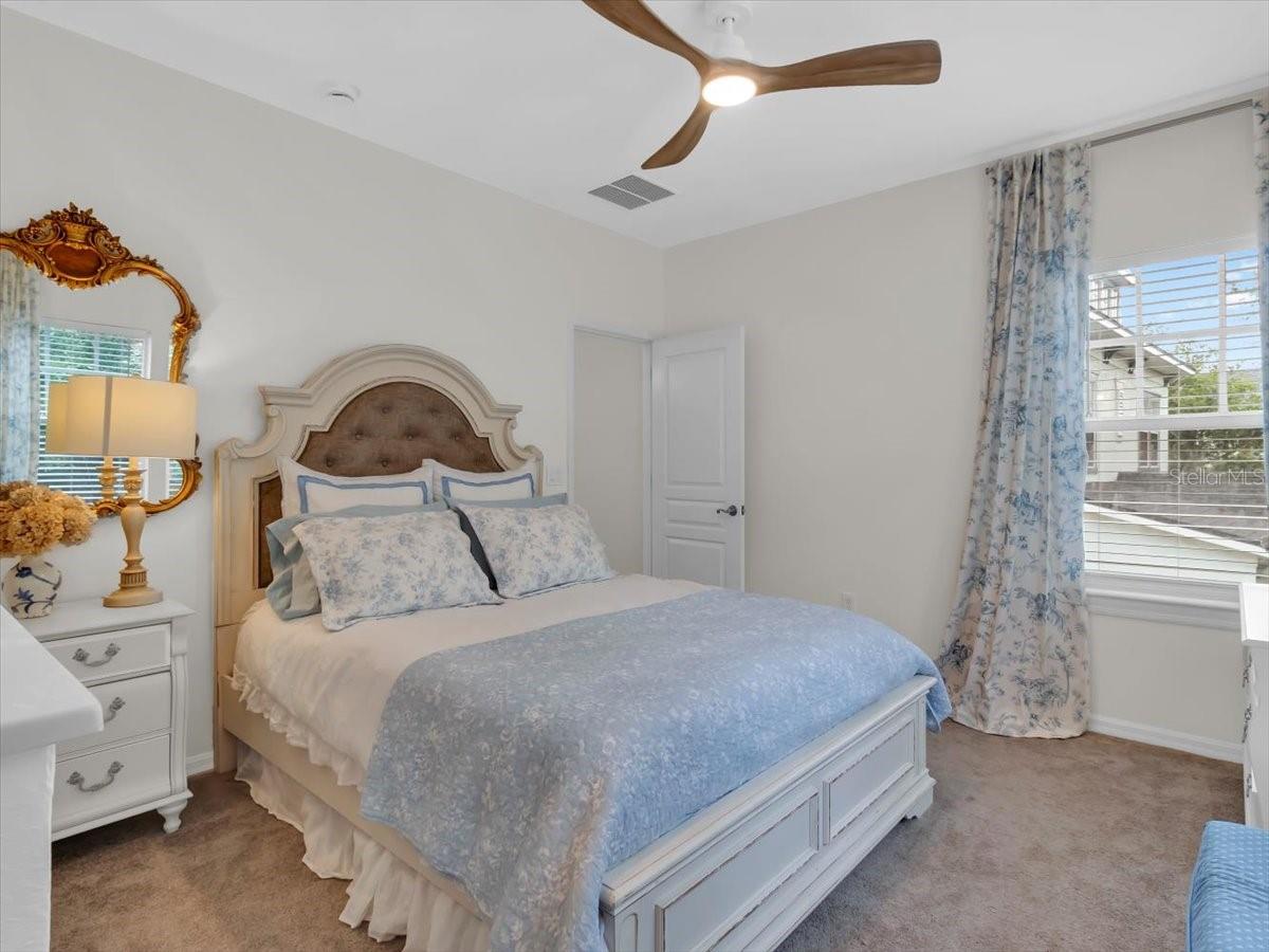 FISHHAWK RANCH TOWNCENTER PHAS - Residential