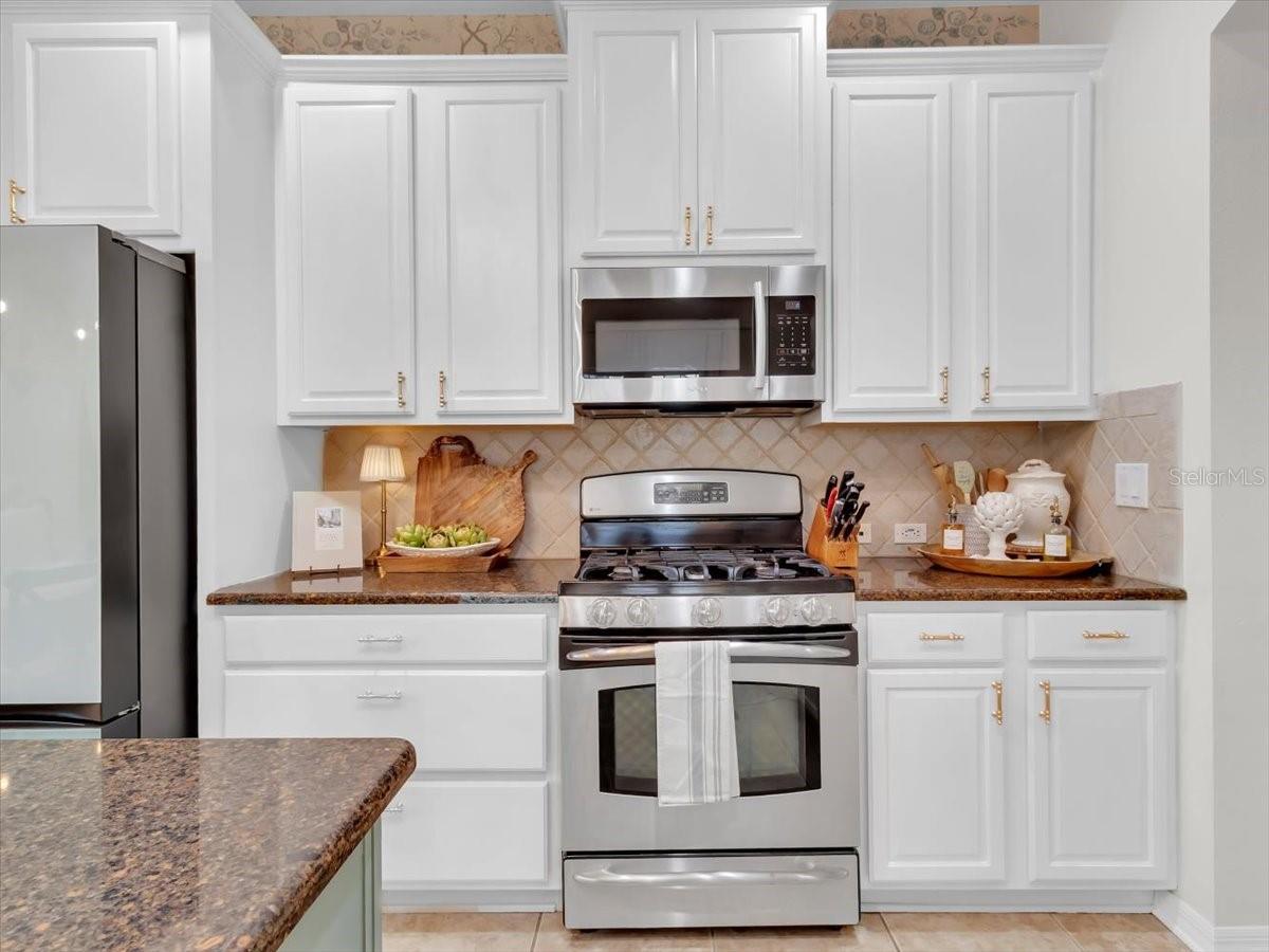 FISHHAWK RANCH TOWNCENTER PHAS - Residential