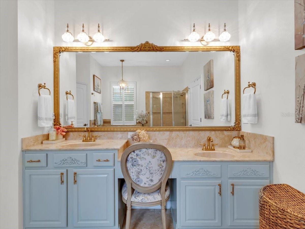 FISHHAWK RANCH TOWNCENTER PHAS - Residential