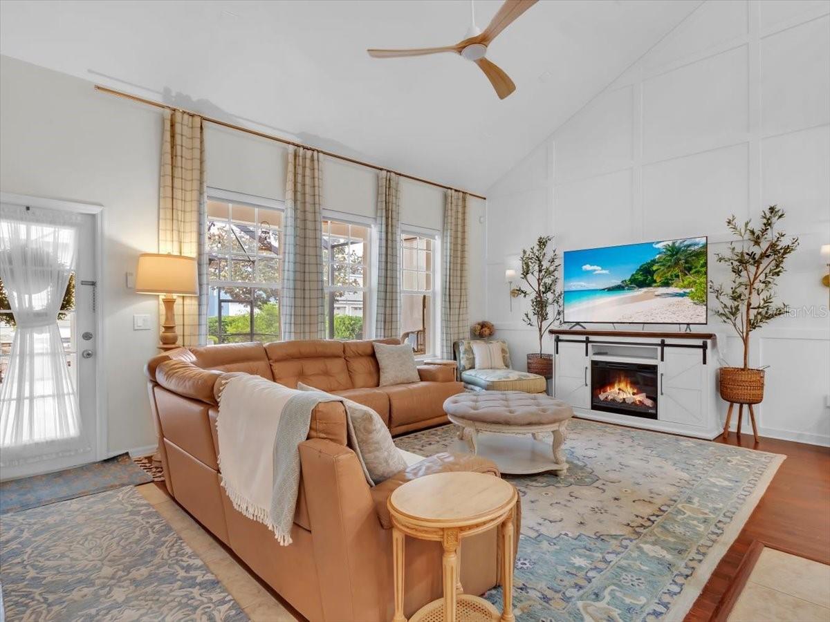 FISHHAWK RANCH TOWNCENTER PHAS - Residential