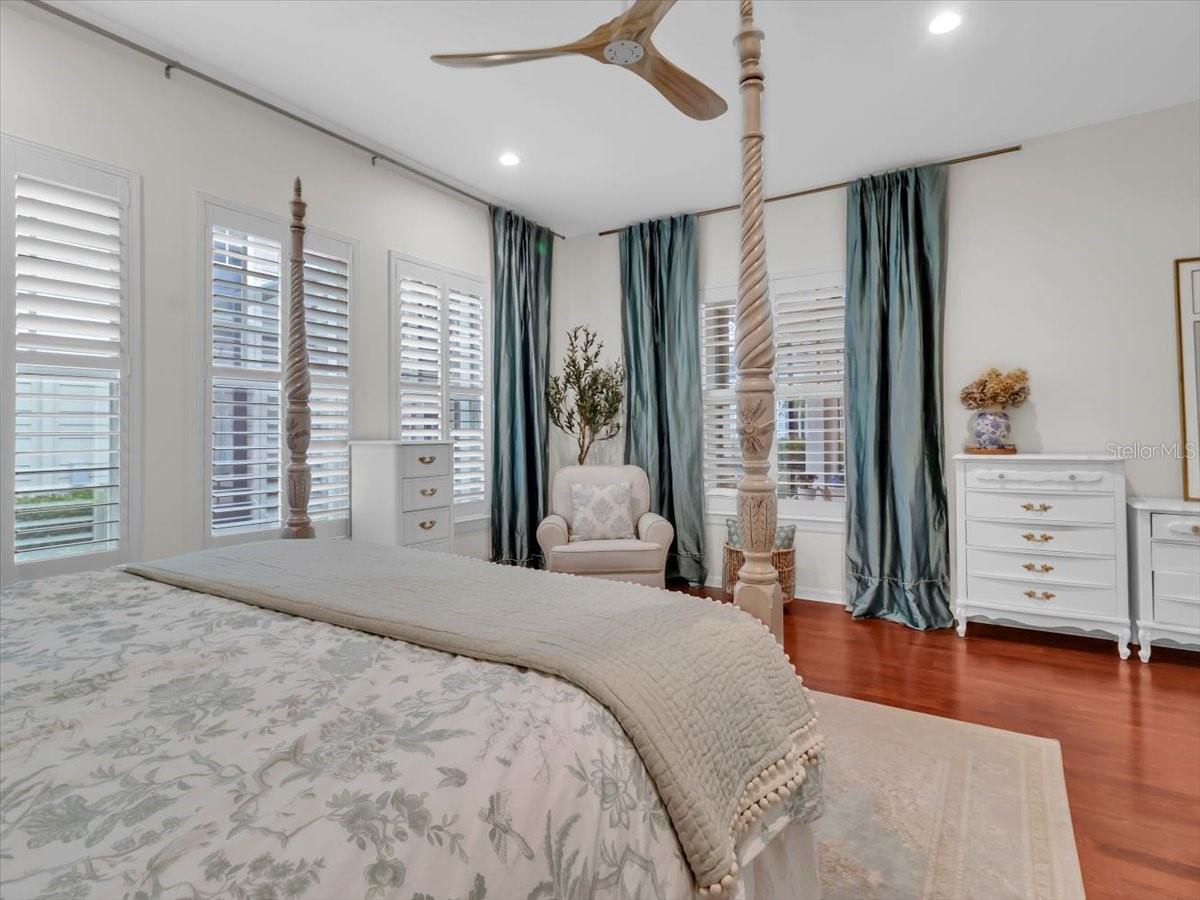 FISHHAWK RANCH TOWNCENTER PHAS - Residential