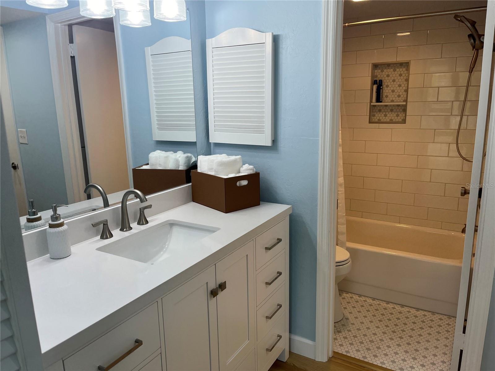 CARDINAL CONDO APTS - Residential Lease