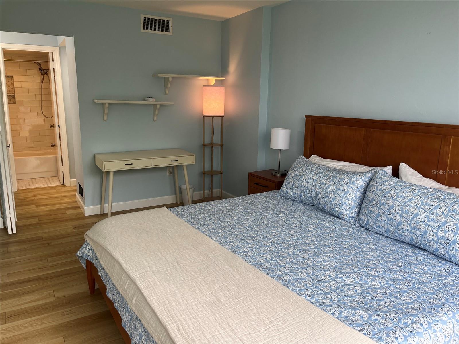 CARDINAL CONDO APTS - Residential Lease