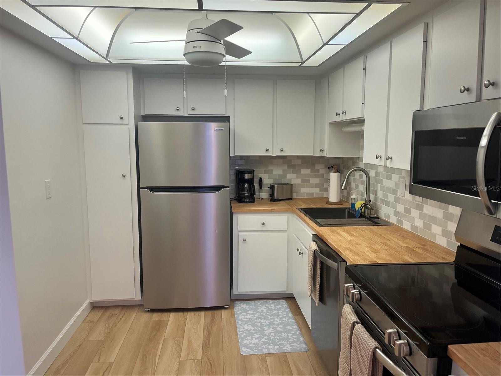 CARDINAL CONDO APTS - Residential Lease