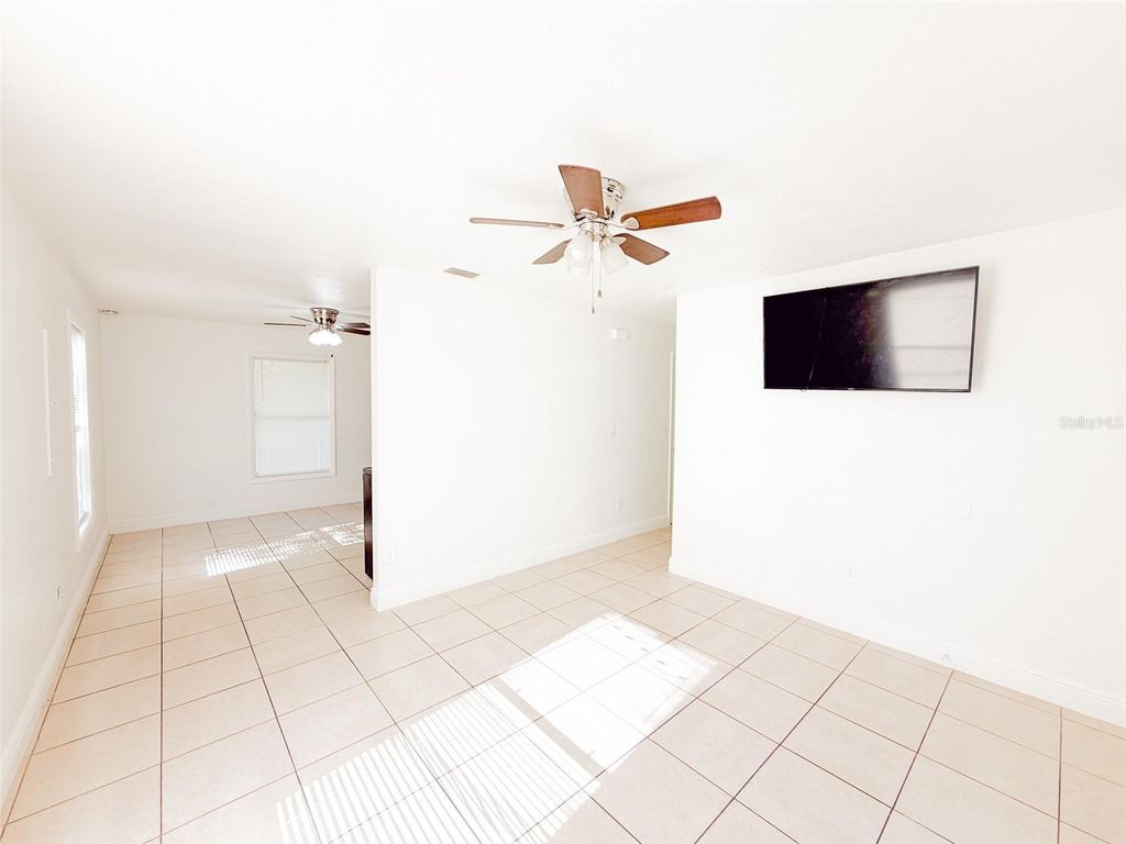 Photo of 407 W Bella Vista Street, Lakeland, FL 33805 (MLS # O6400401)