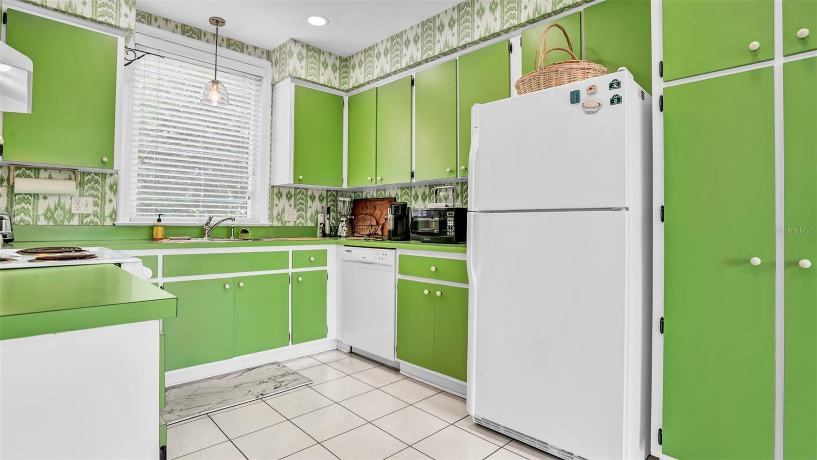 MOUNTAIN LAKE UNREC - Residential