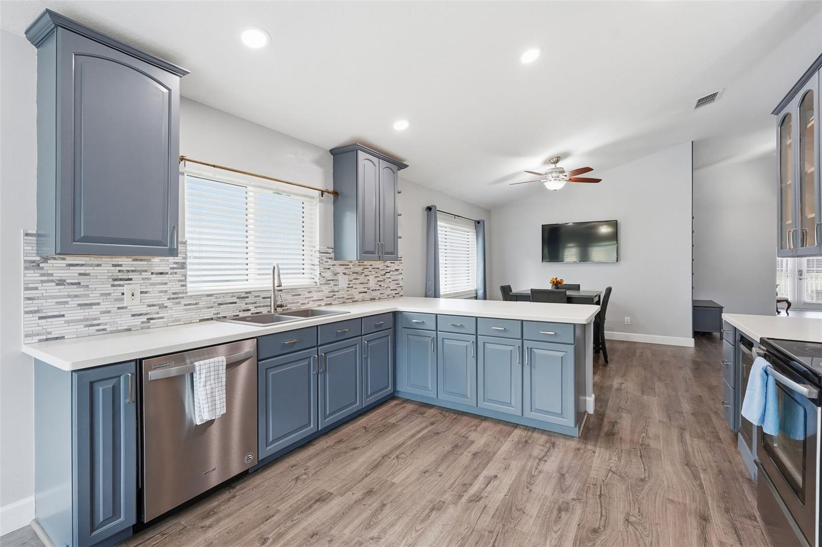 BAY ARBOR - Residential