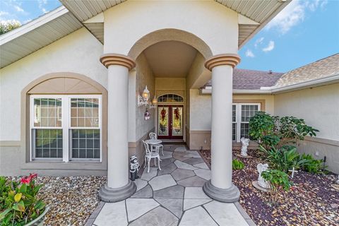 A home in LADY LAKE