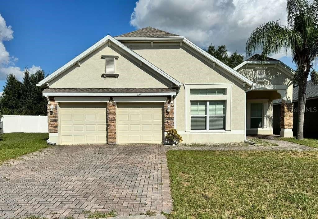 Photo of 221 Towerview Drive E, Haines City, FL 33844 (MLS # S5148640)