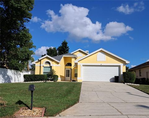 A home in WINTER HAVEN