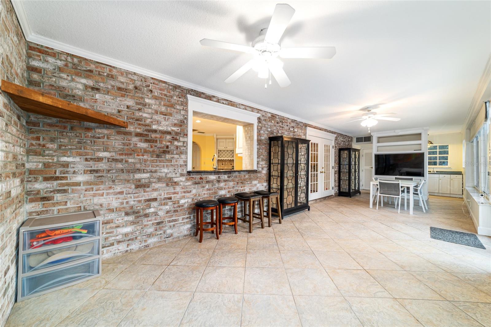 SHADY ROAD RANCHES - Residential