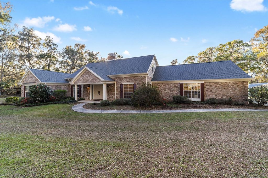 Photo of 9080 SW 19th Avenue Road, Ocala, FL 34476 (MLS # OM716410)