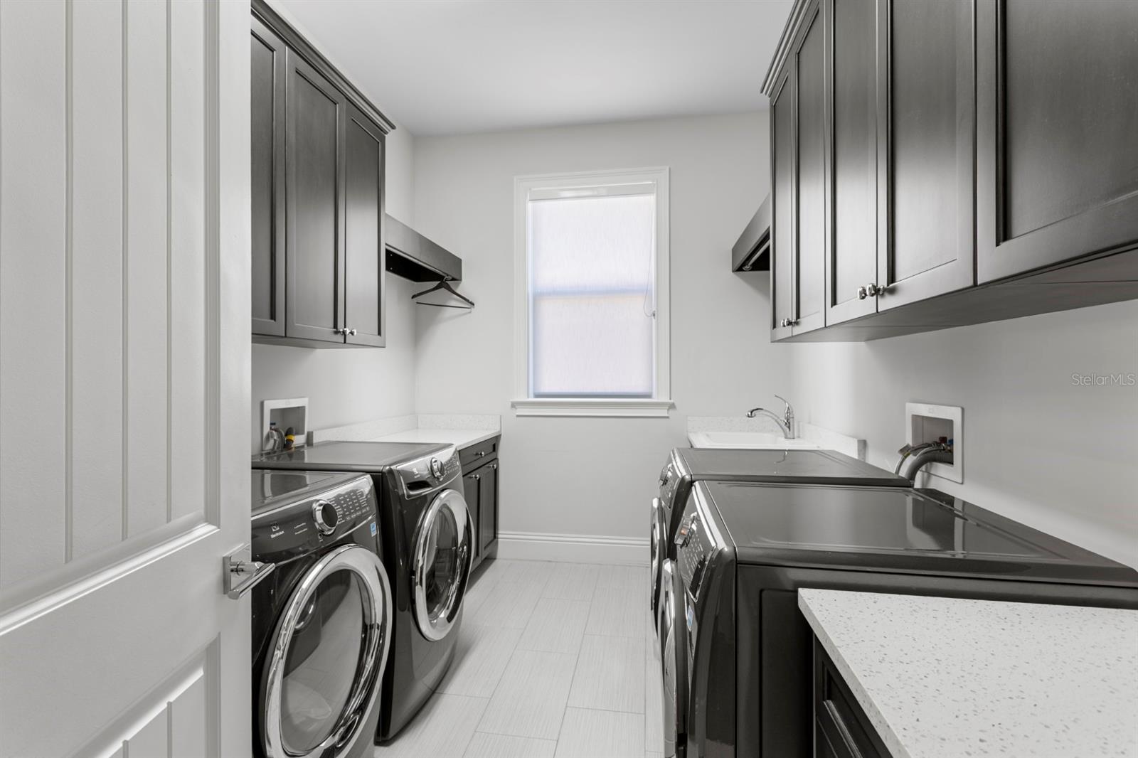 SUNSET PARK - Residential