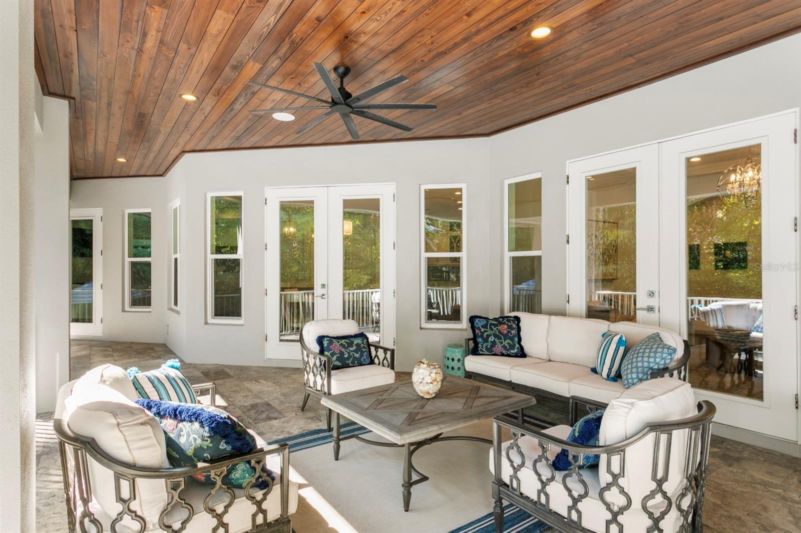 SUNSET PARK - Residential