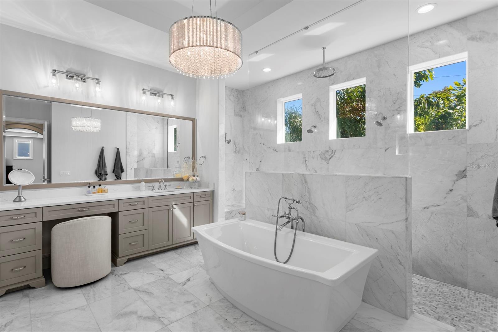 SUNSET PARK - Residential