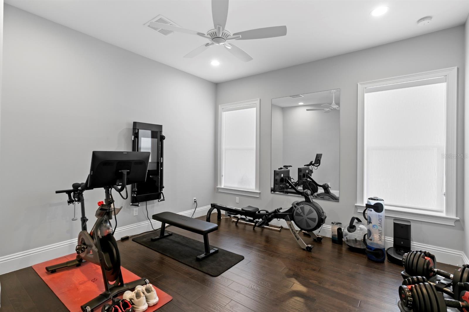 SUNSET PARK - Residential