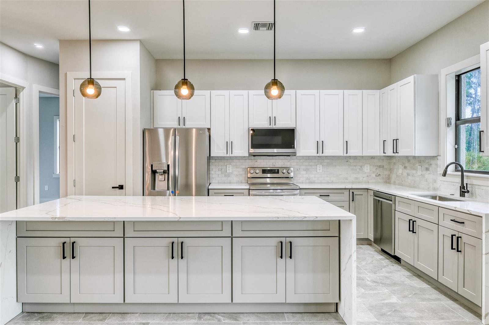 ROTONDA WEST WHITE MARSH - Residential